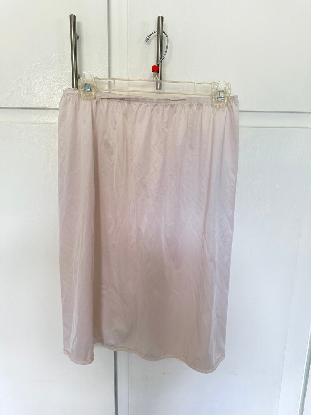 VTG Vanity Fair Ivory Nylon Half Slip High Back Side Slit Lace Trim Large